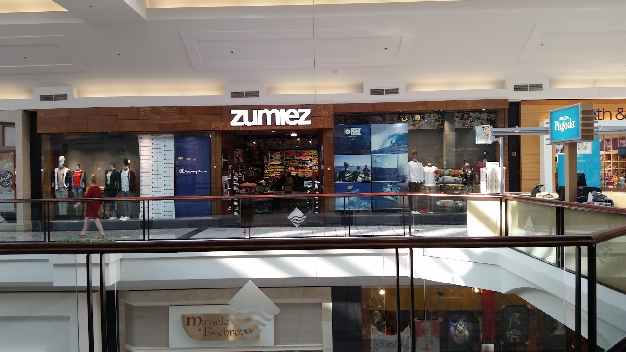 Zumiez