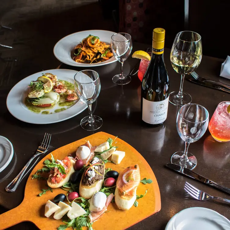 Photo credit: opentable