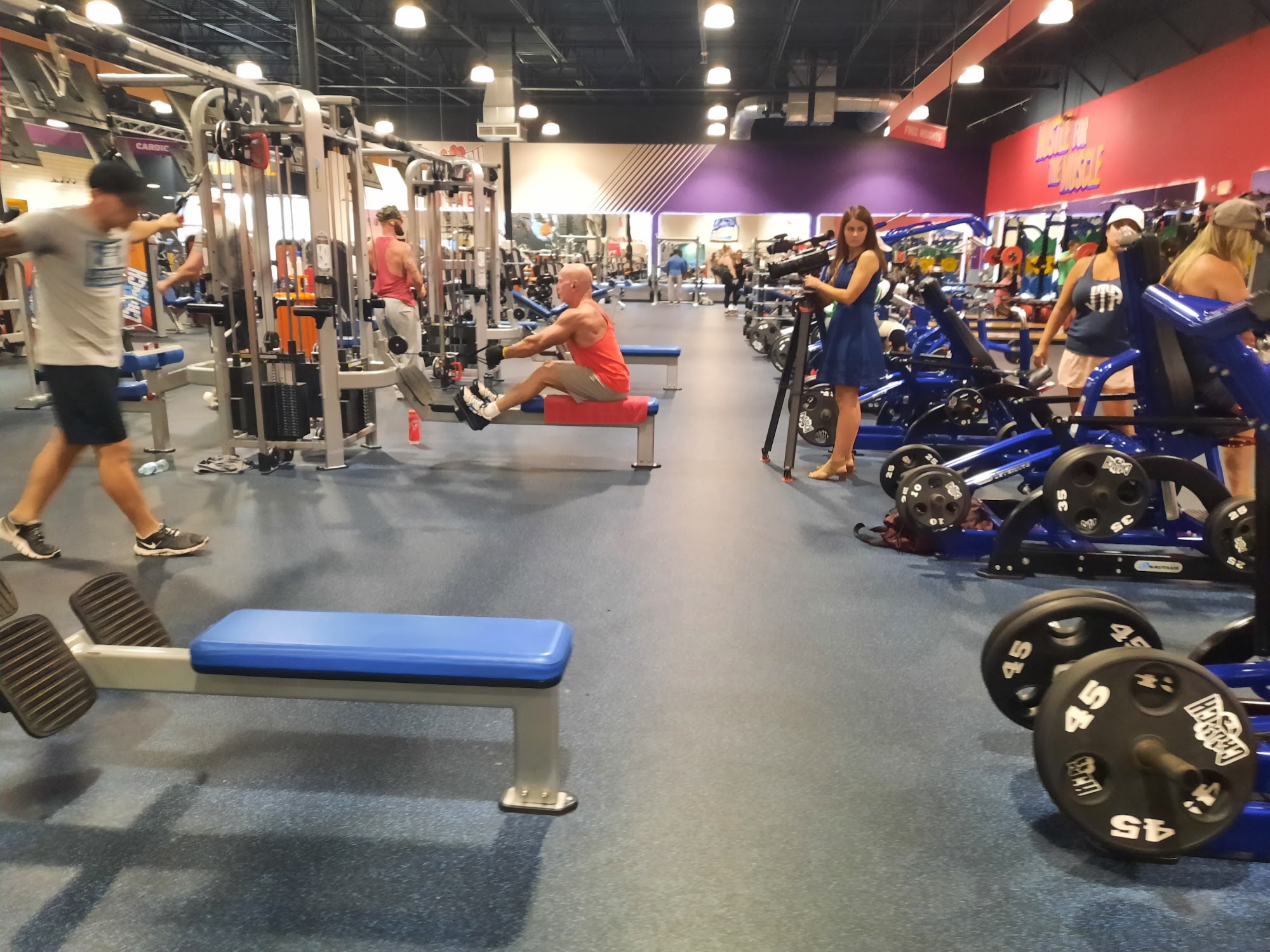 Crunch Fitness - Dothan