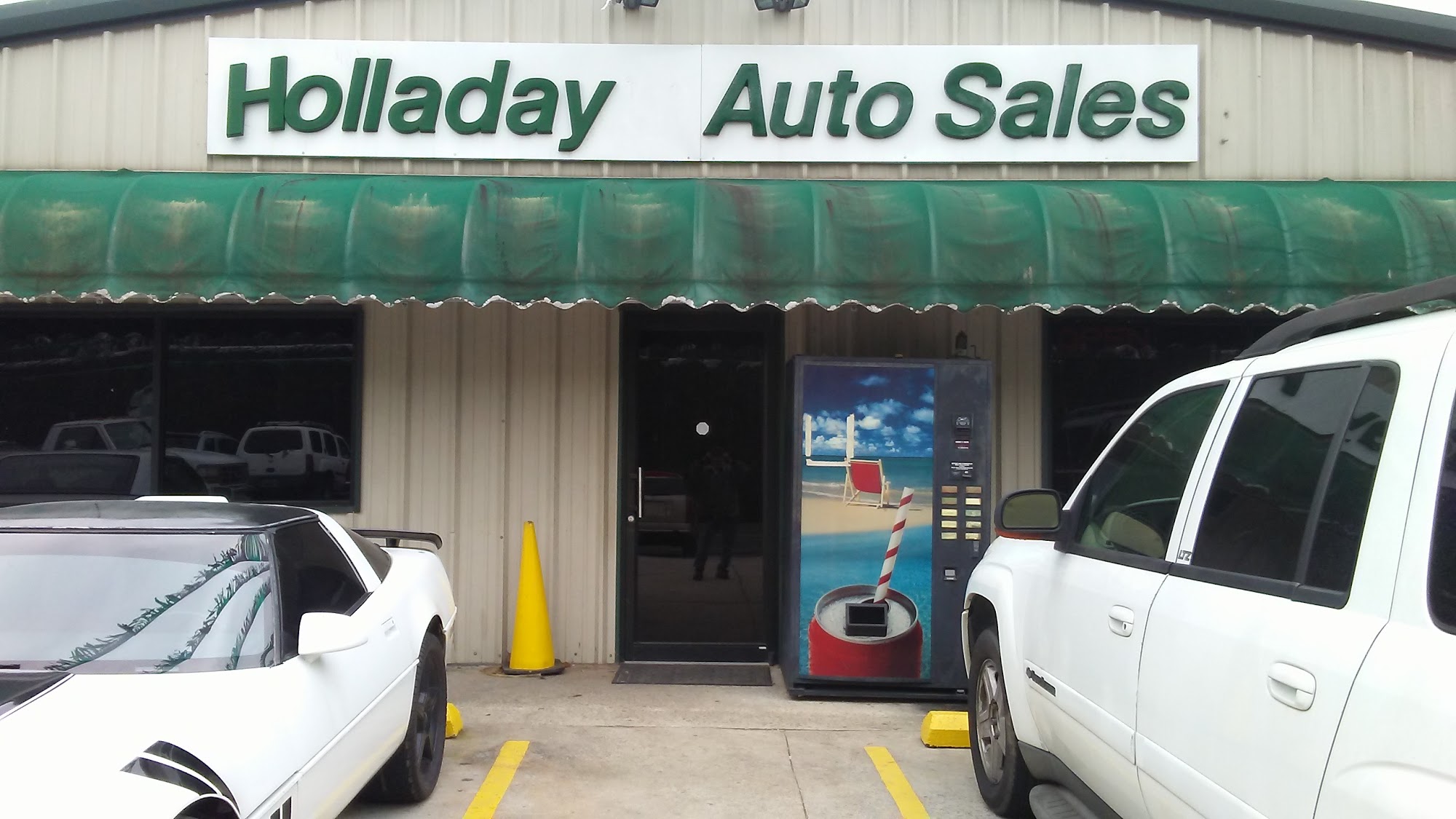 Holiday Auto Sales