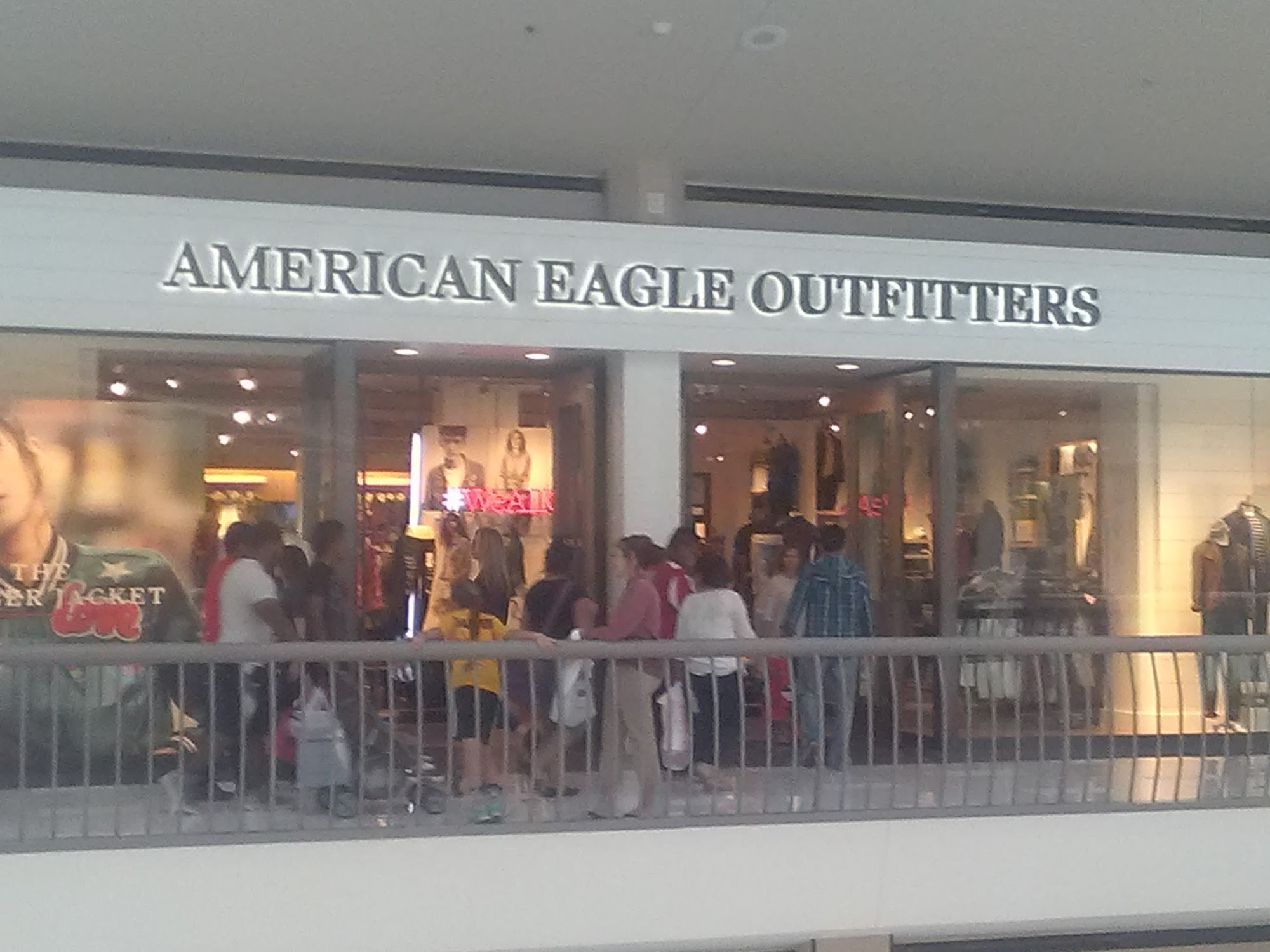 American Eagle & Aerie Store