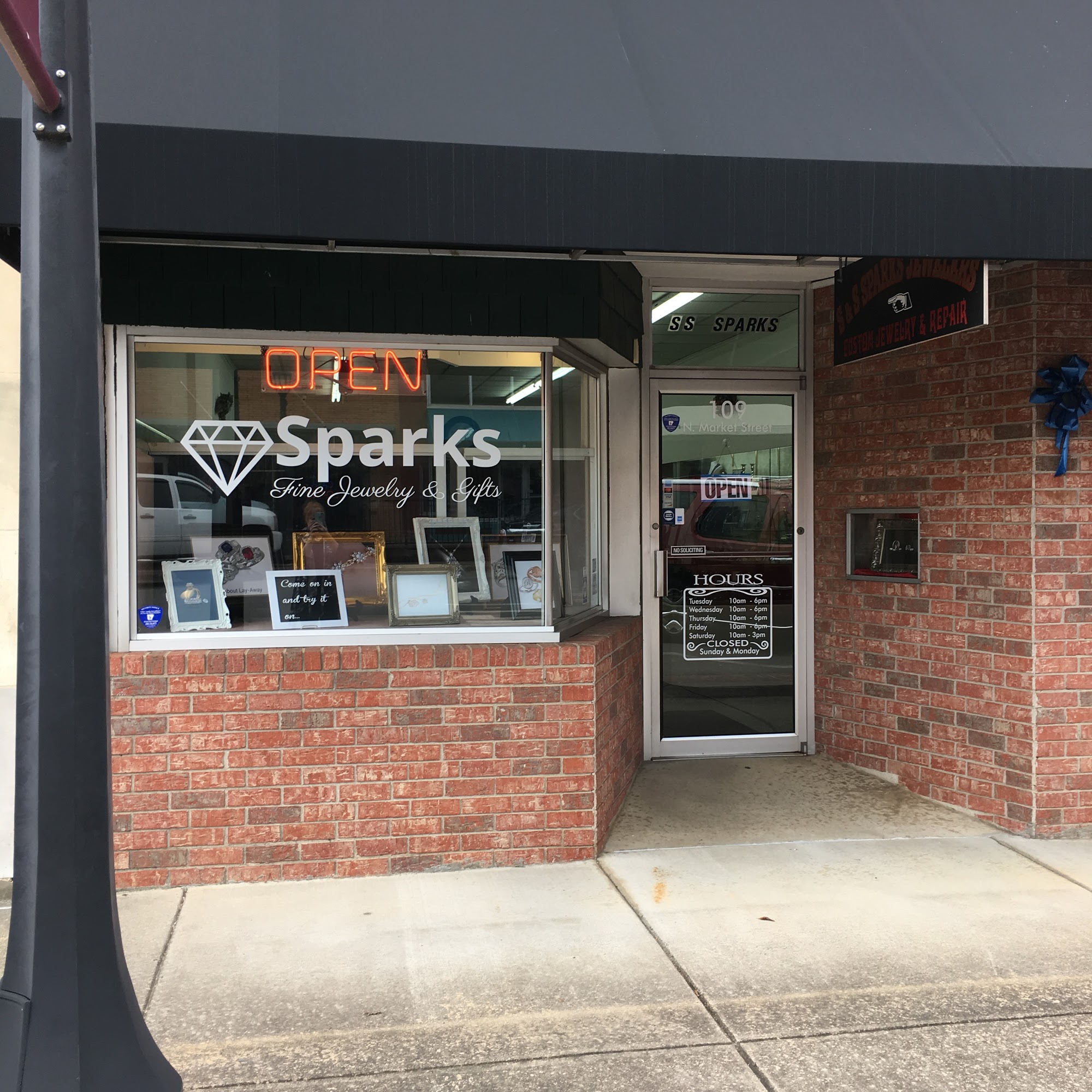 Sparks Fine Jewelry & Gifts
