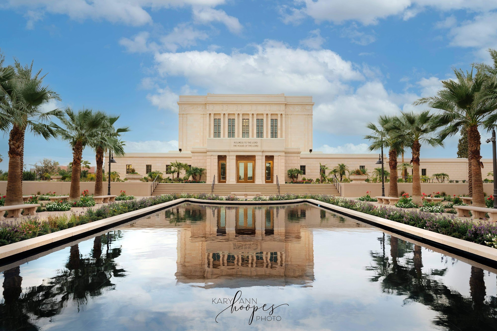 Mesa Arizona Temple 101 S Lesueur, Mesa