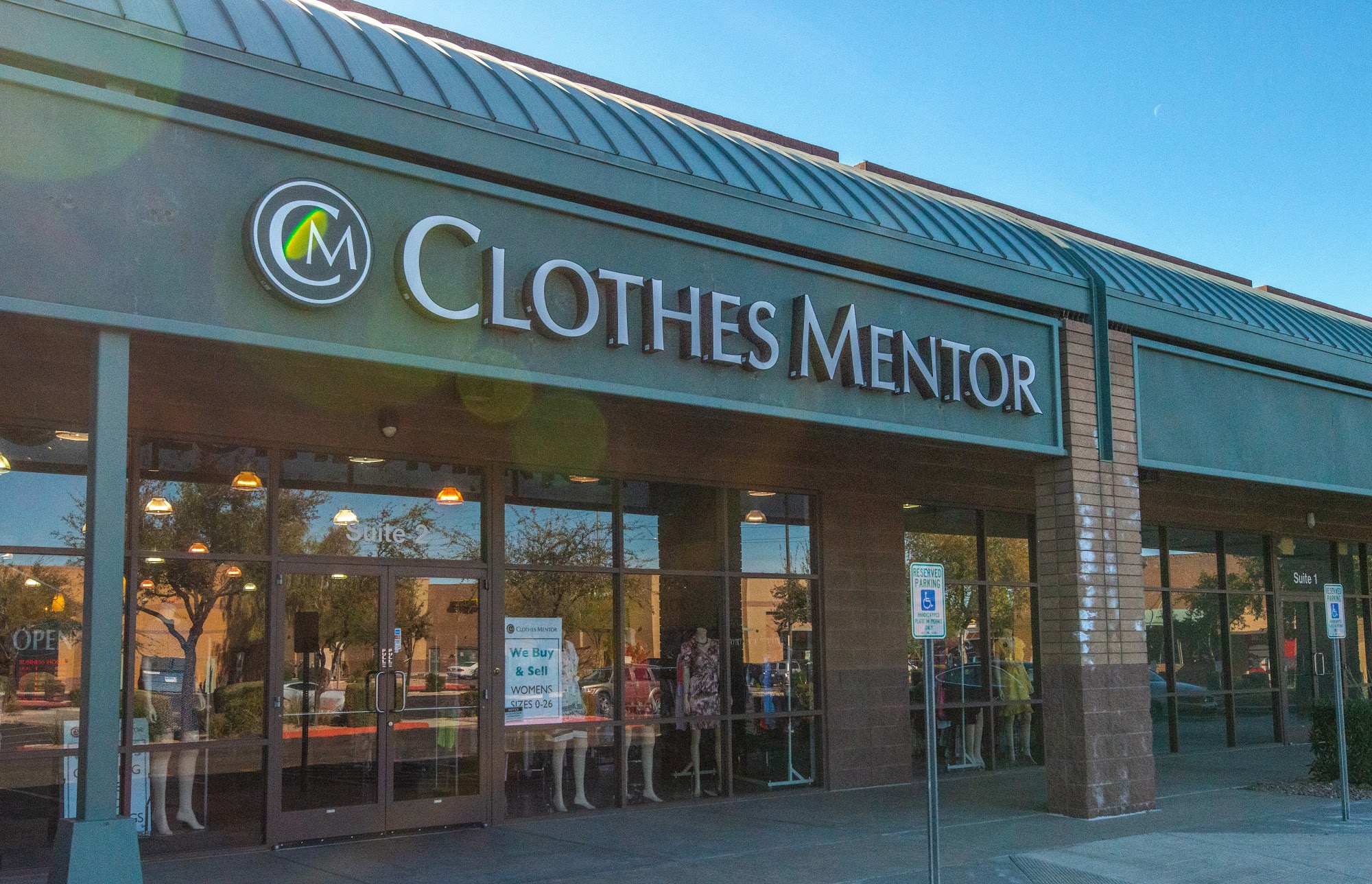 Clothes Mentor Arrowhead