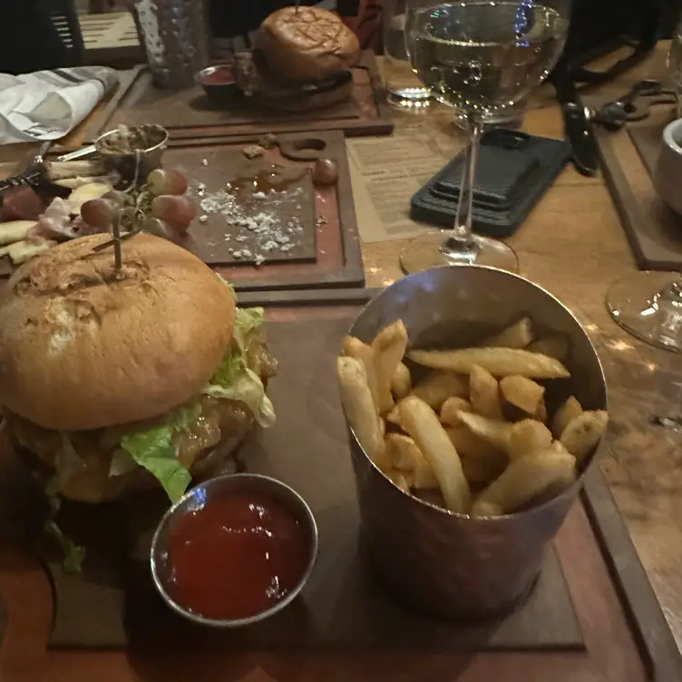 Photo credit: opentable