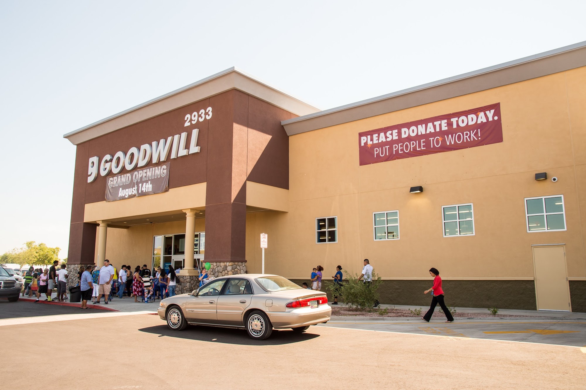99th & Lower Buckeye Goodwill Retail Store and Donation Center