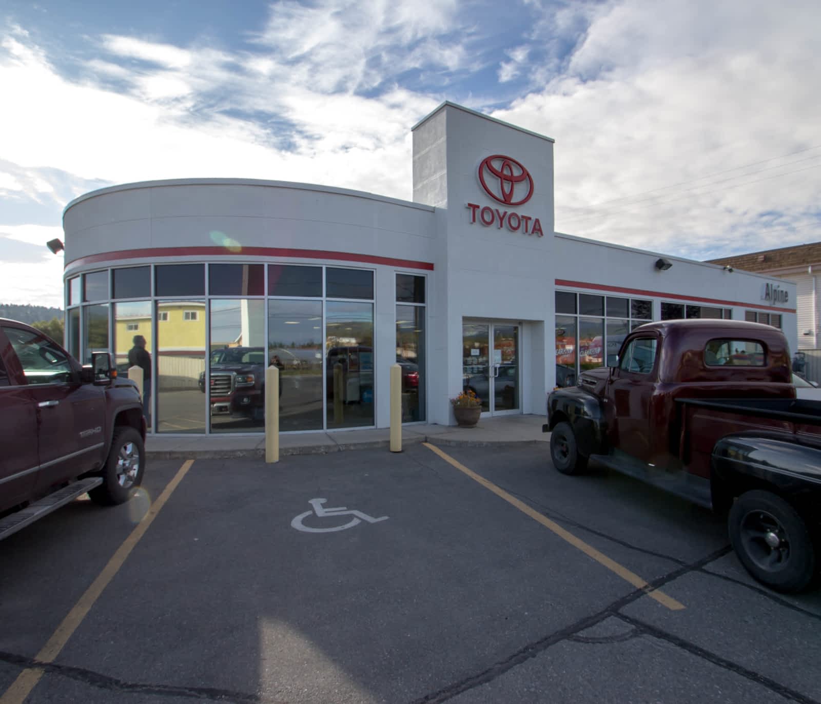 Photo credit: yellowpages.ca