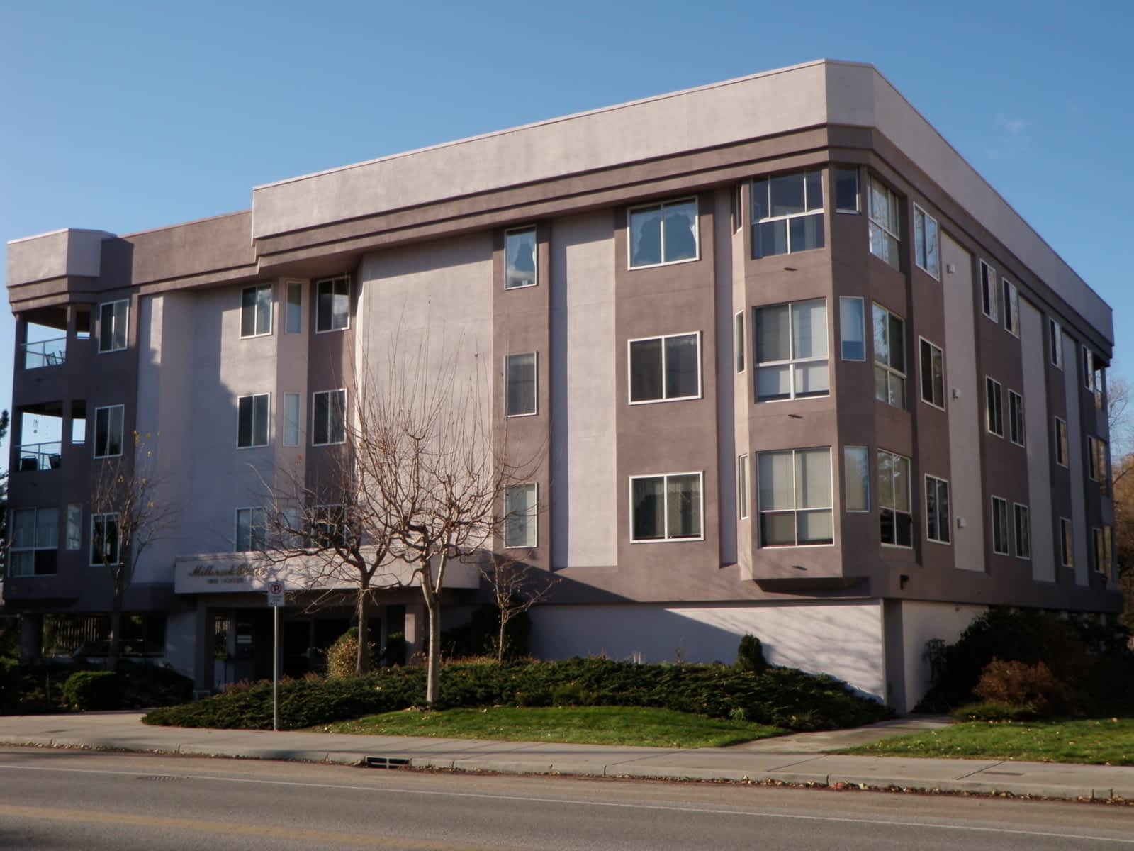 Photo credit: yellowpages.ca