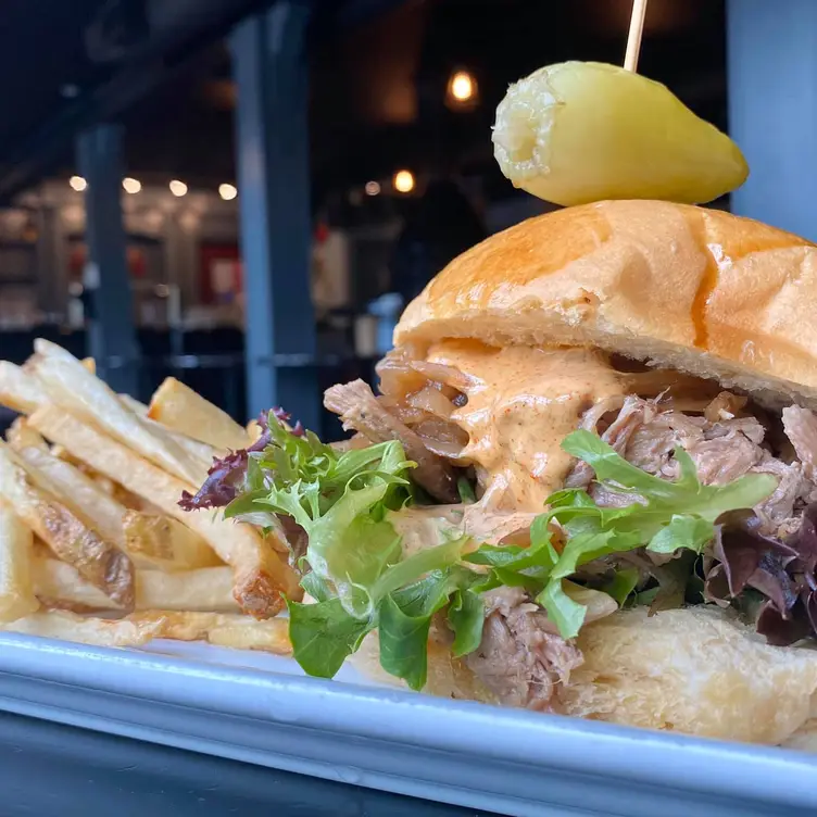 Photo credit: opentable