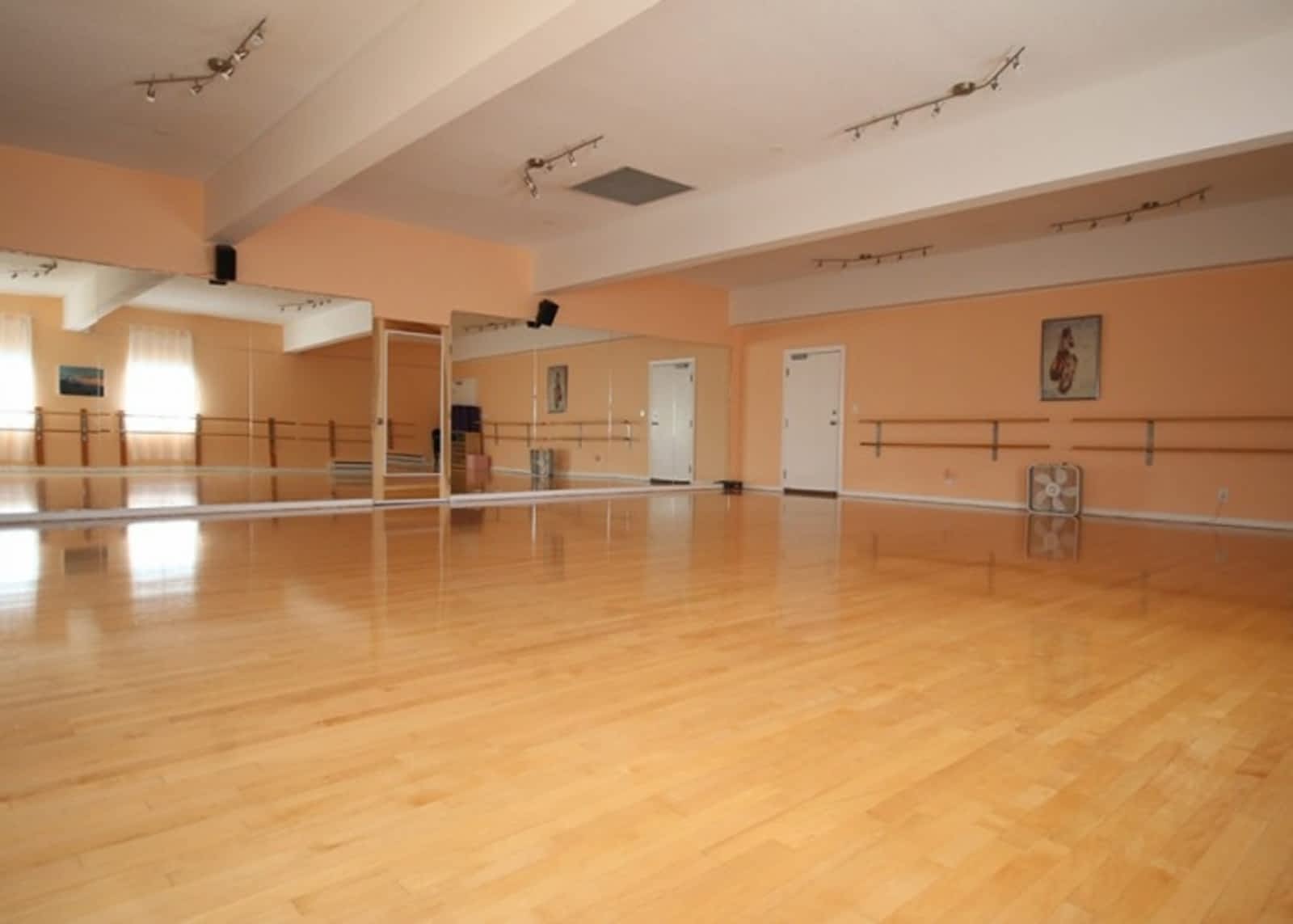 Photo credit: yellowpages.ca