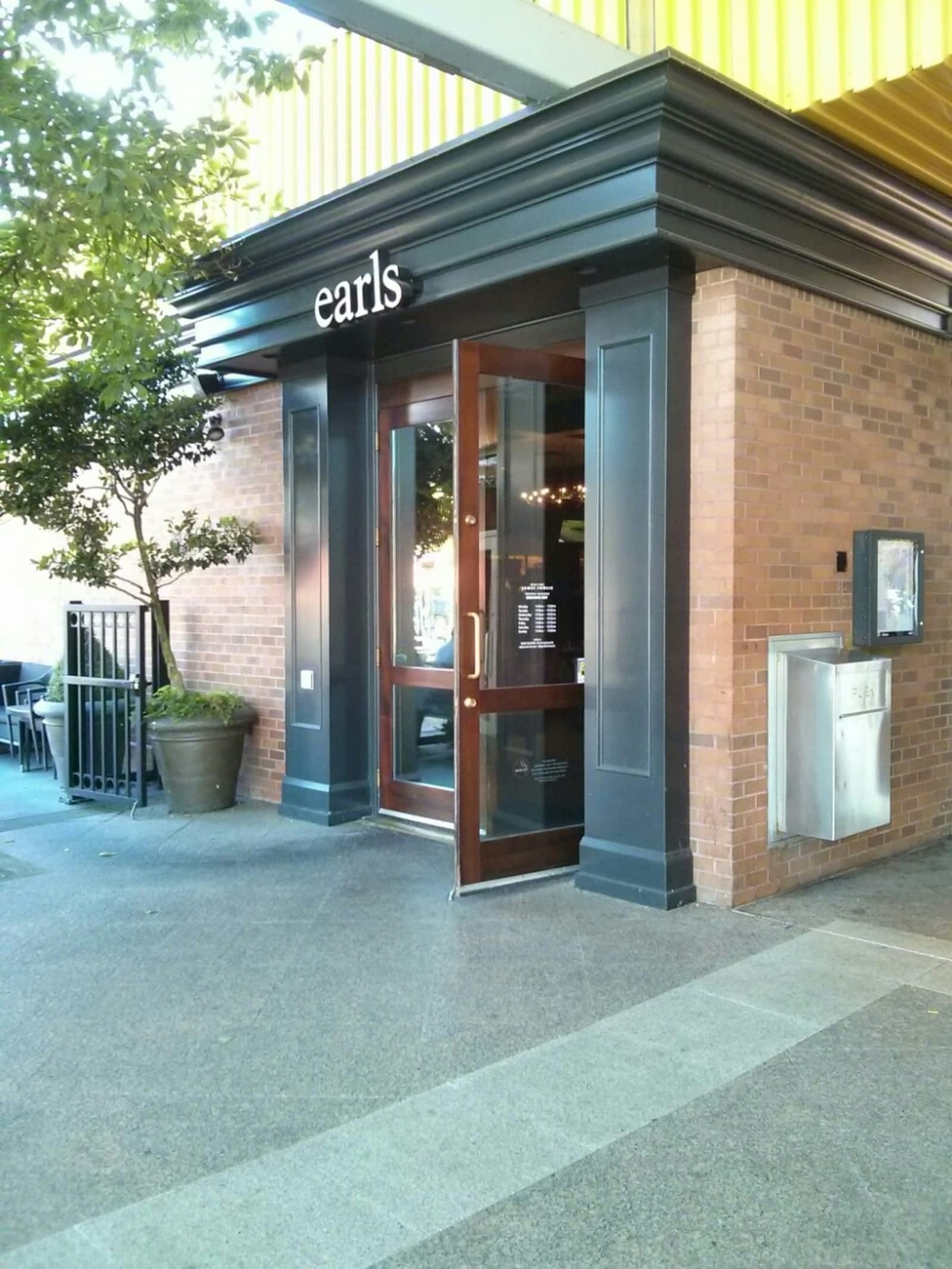 Photo credit: yellowpages.ca