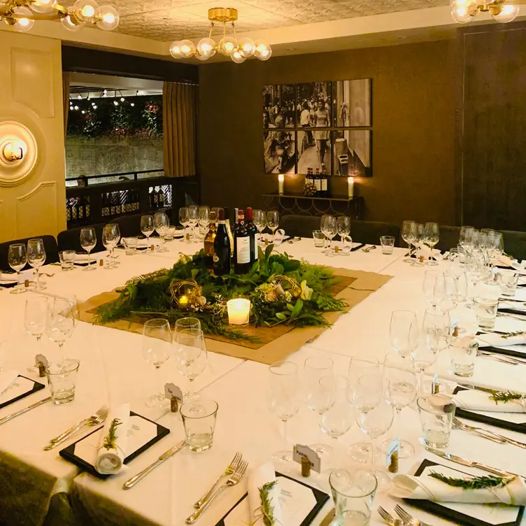 Photo credit: opentable