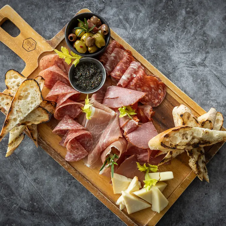 Photo credit: opentable