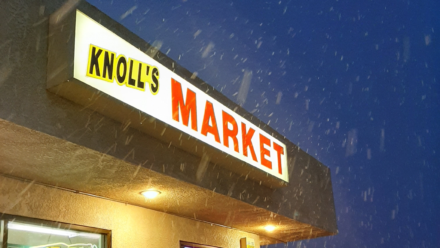 Knoll's Market