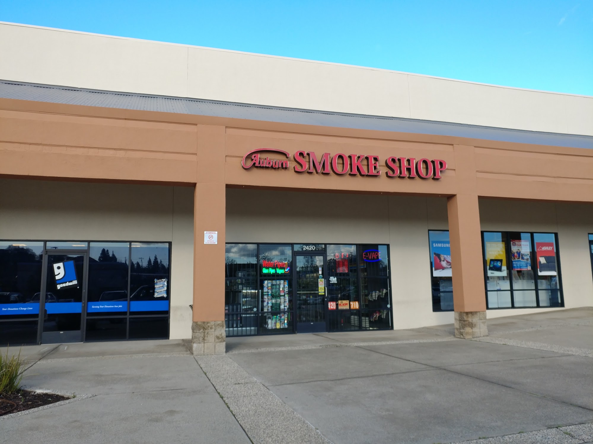 Auburn Smoke Shop