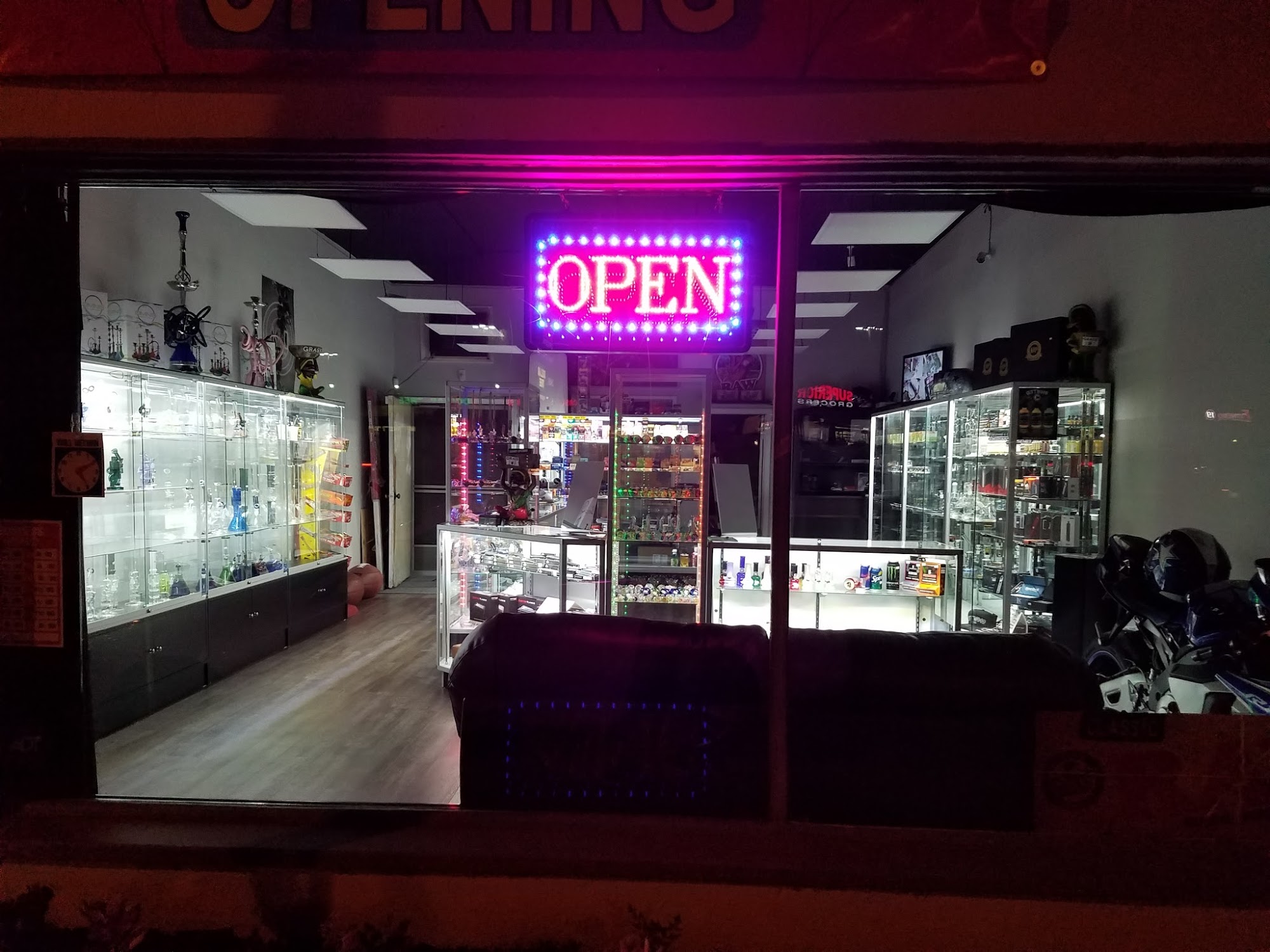 A's smoke and Vape Shop