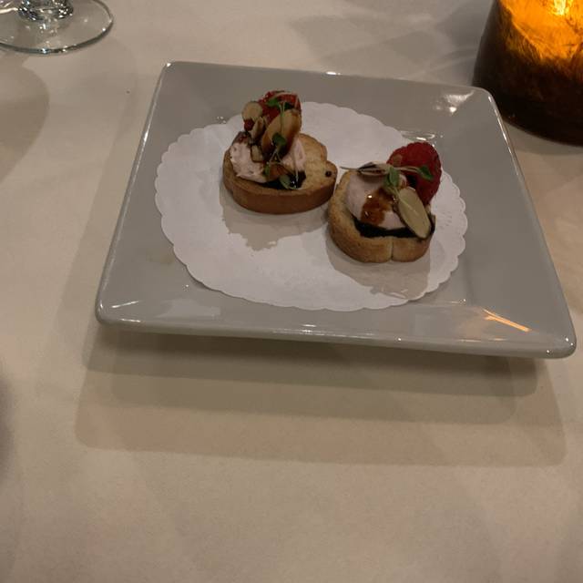 Photo credit: opentable