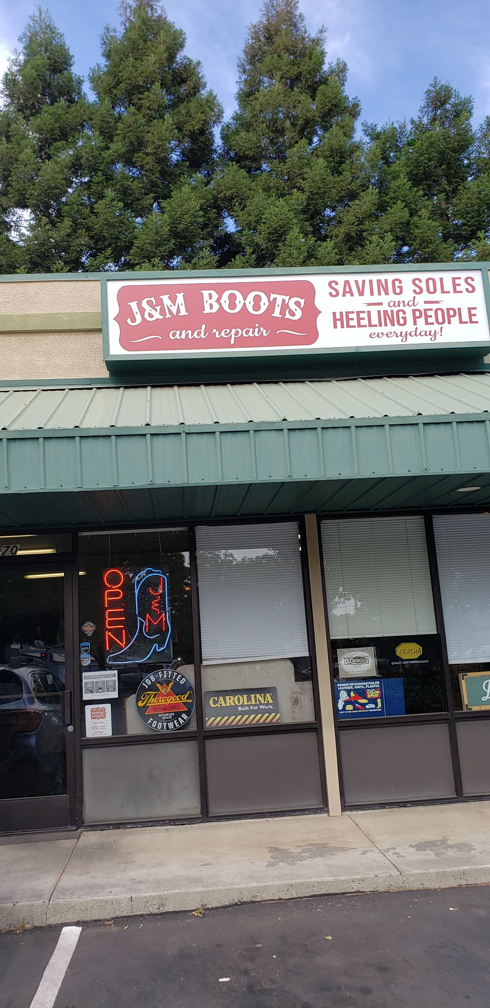 J & M Boots & Repairs