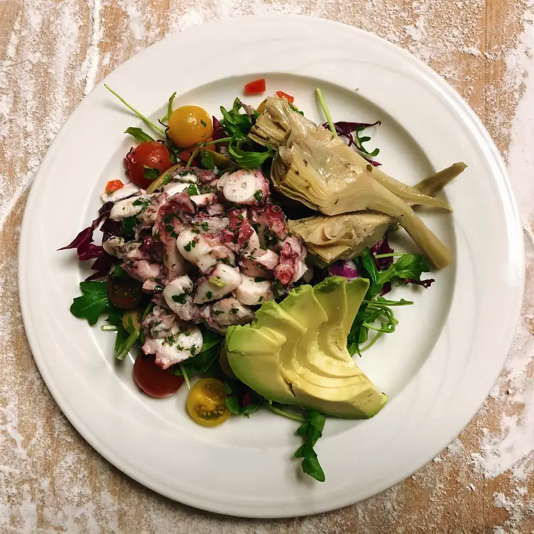 Photo credit: opentable