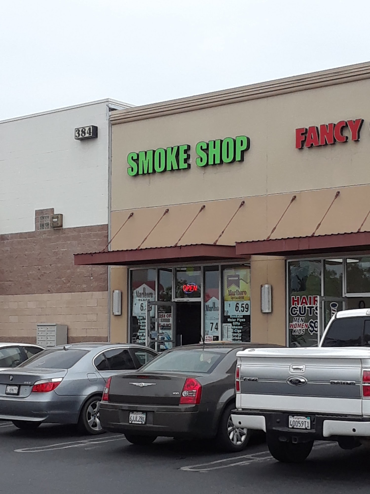 Smokers Paradise - Smoke Shop