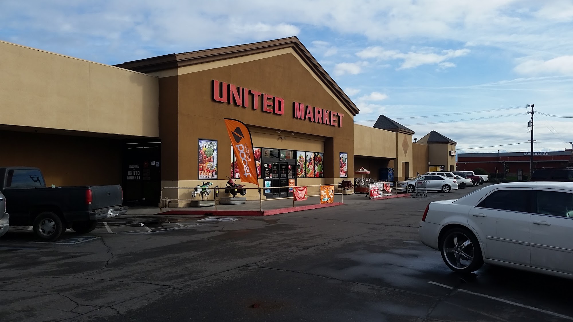 United Market Shopping Center