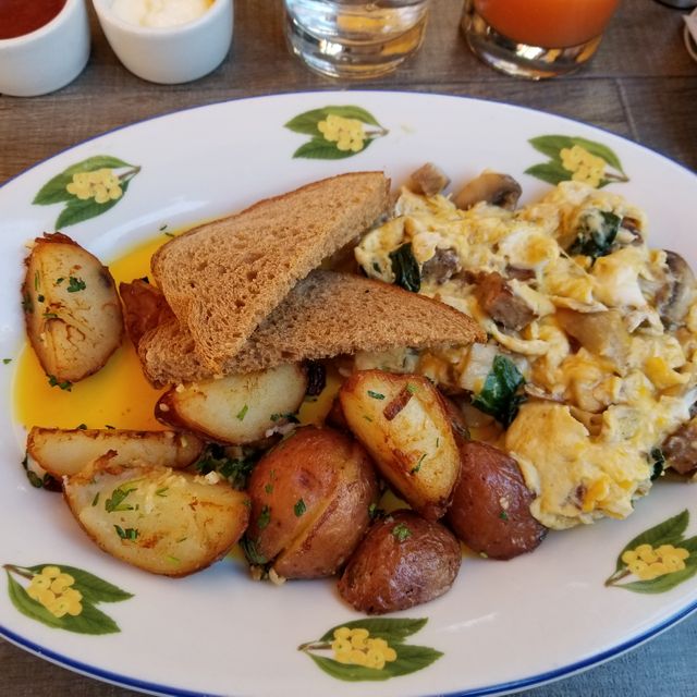 Photo credit: opentable