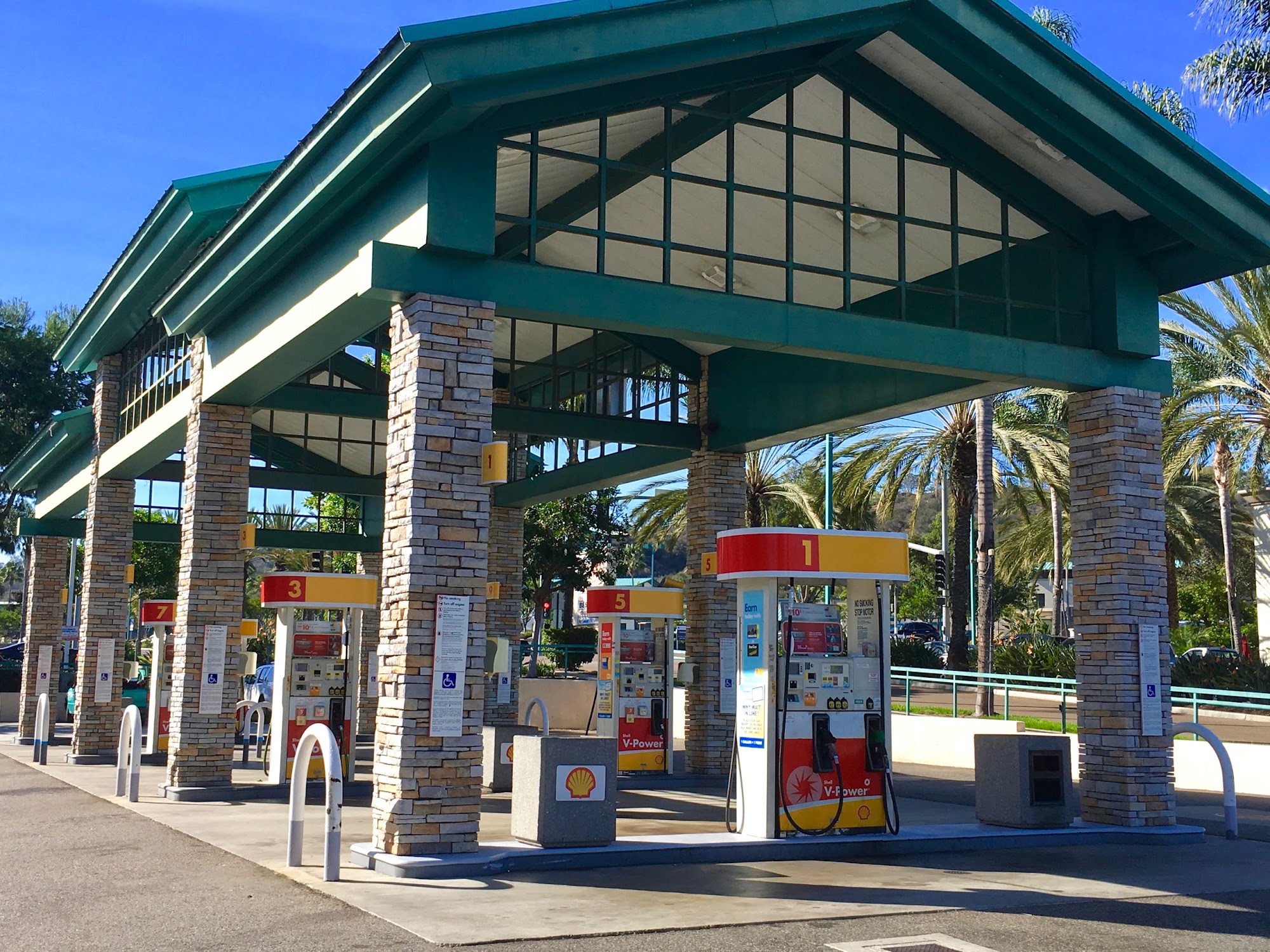 San Diego Gas and Car Wash