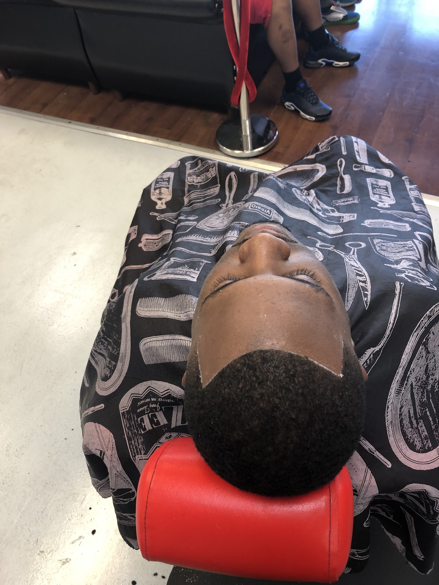 LA's Finest Barbershop and Beauty Salon