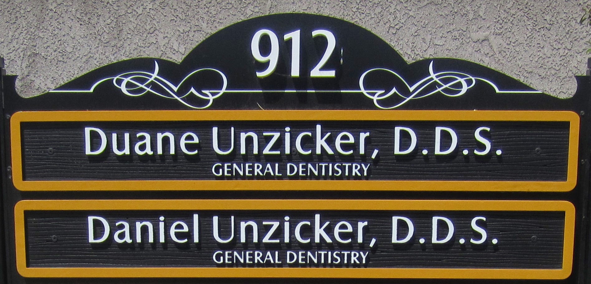 Daniel W Unzicker DDS
