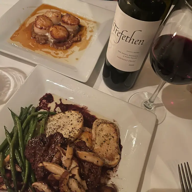 Photo credit: opentable