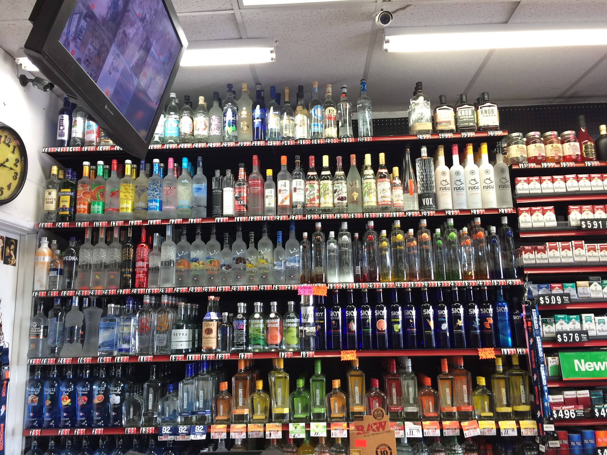 Bowman's Market Liquor