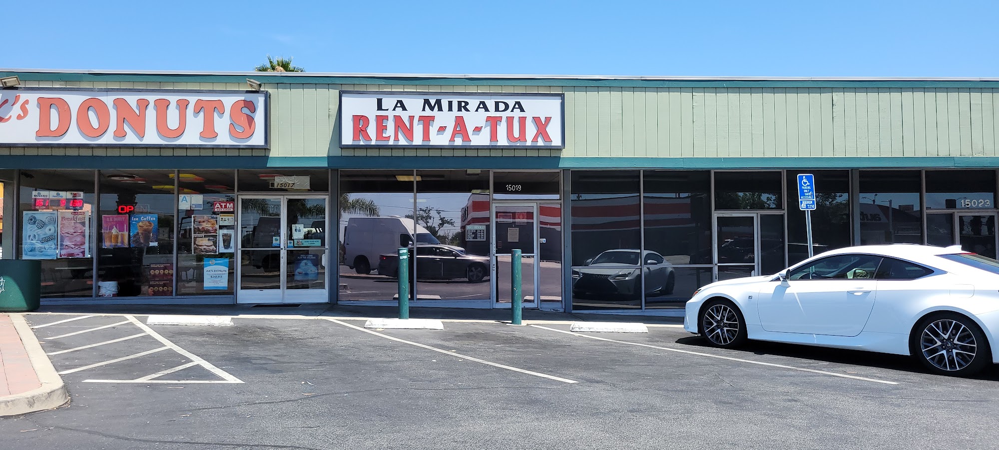 La Mirada Rent-A-Tux