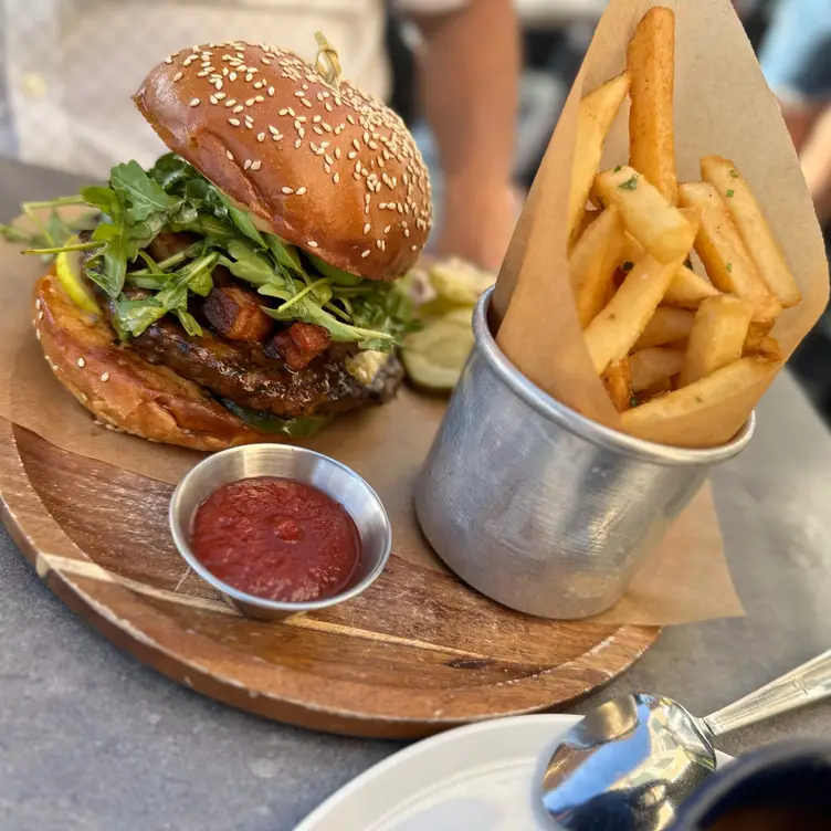 Photo credit: opentable