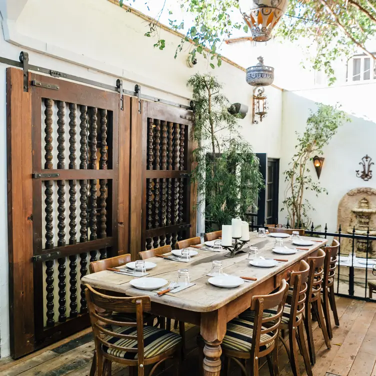Photo credit: opentable