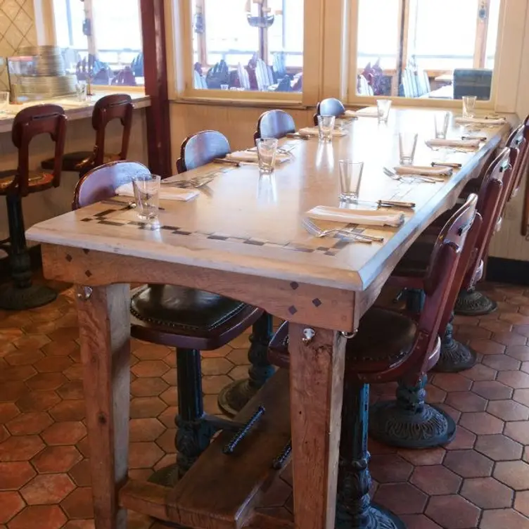 Photo credit: opentable