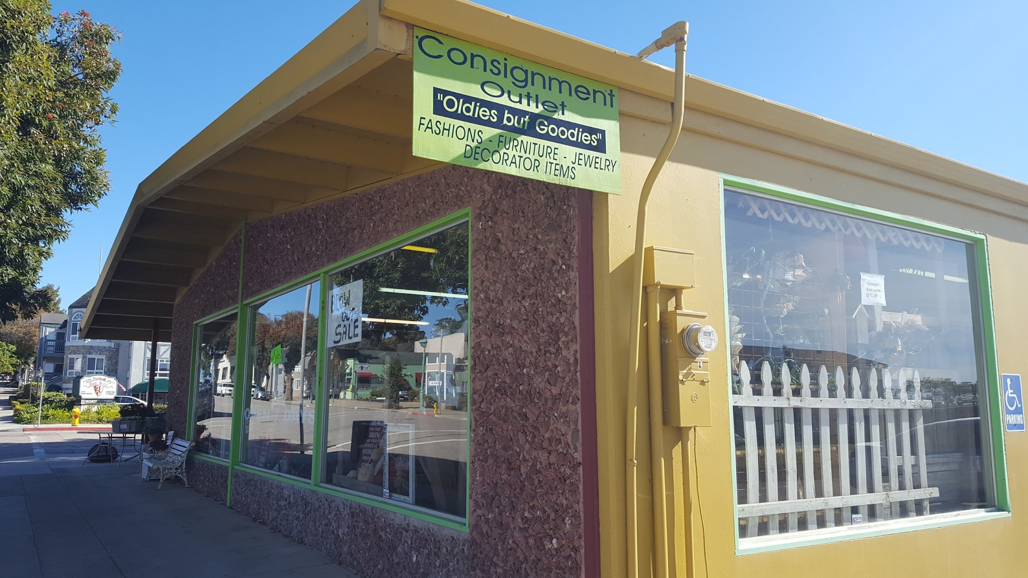 Tara Lee's Consignment