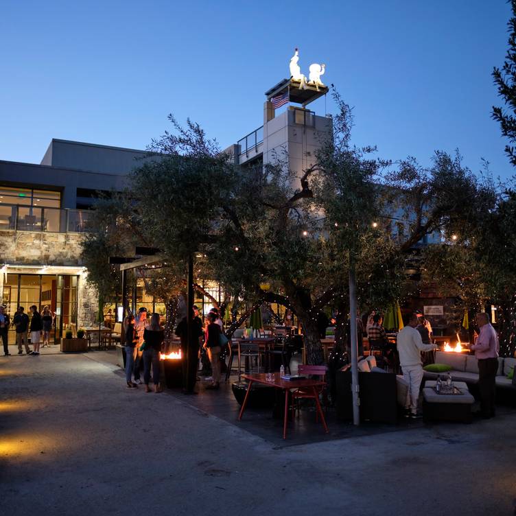 Photo credit: opentable