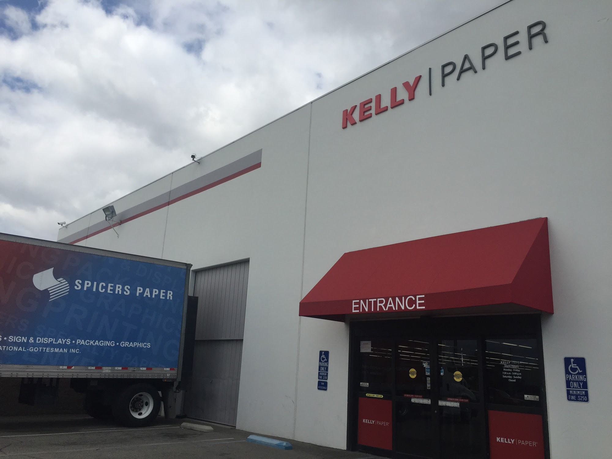 Kelly Spicers Stores - North Hollywood