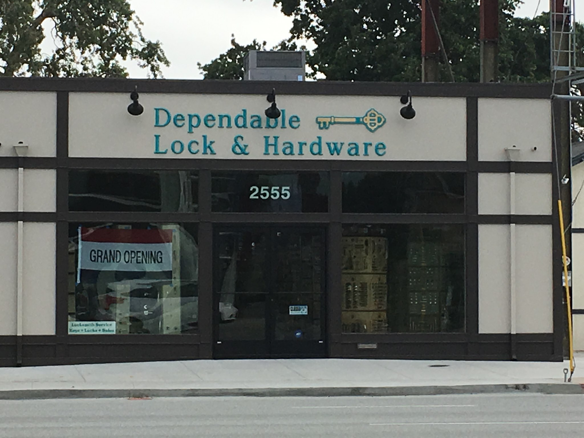 Dependable Lock And Hardware
