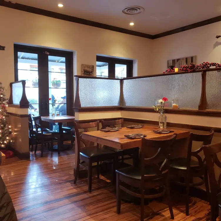 Photo credit: opentable