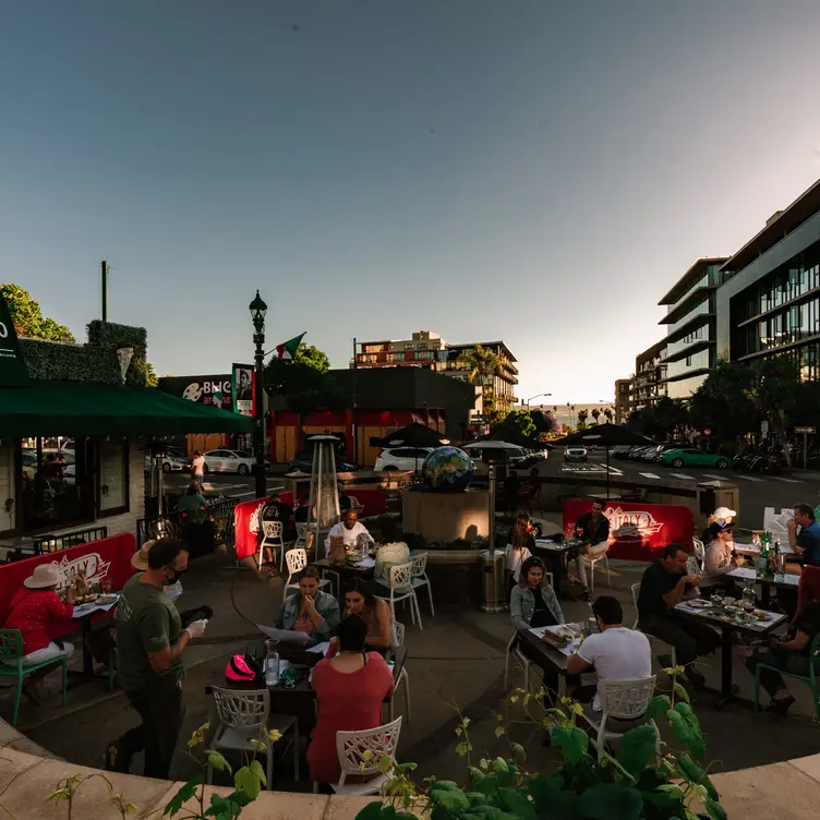 Photo credit: opentable