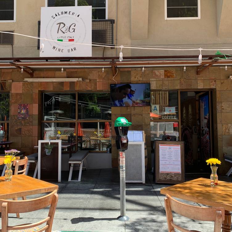 Photo credit: opentable