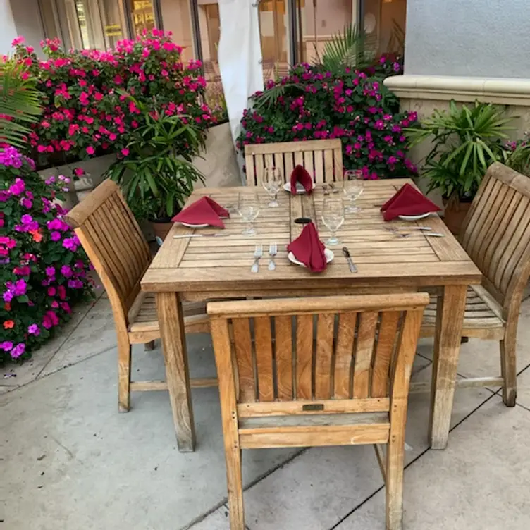 Photo credit: opentable