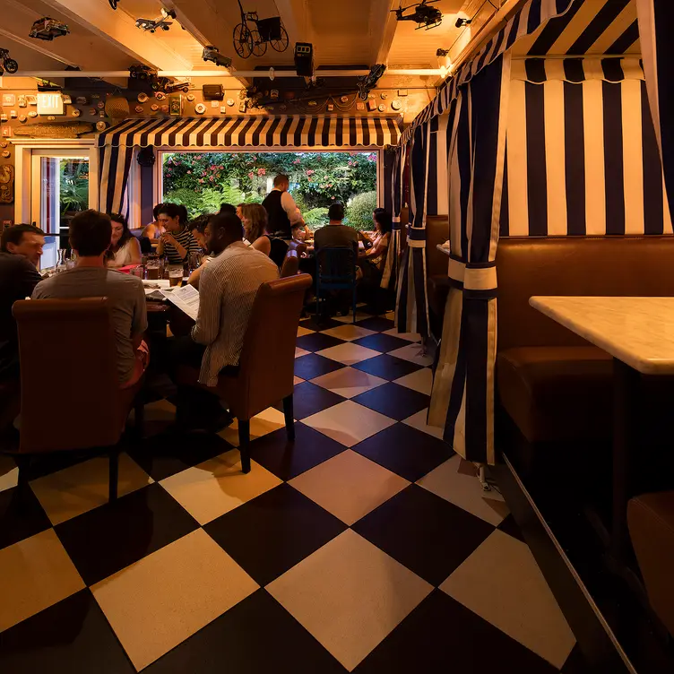 Photo credit: opentable