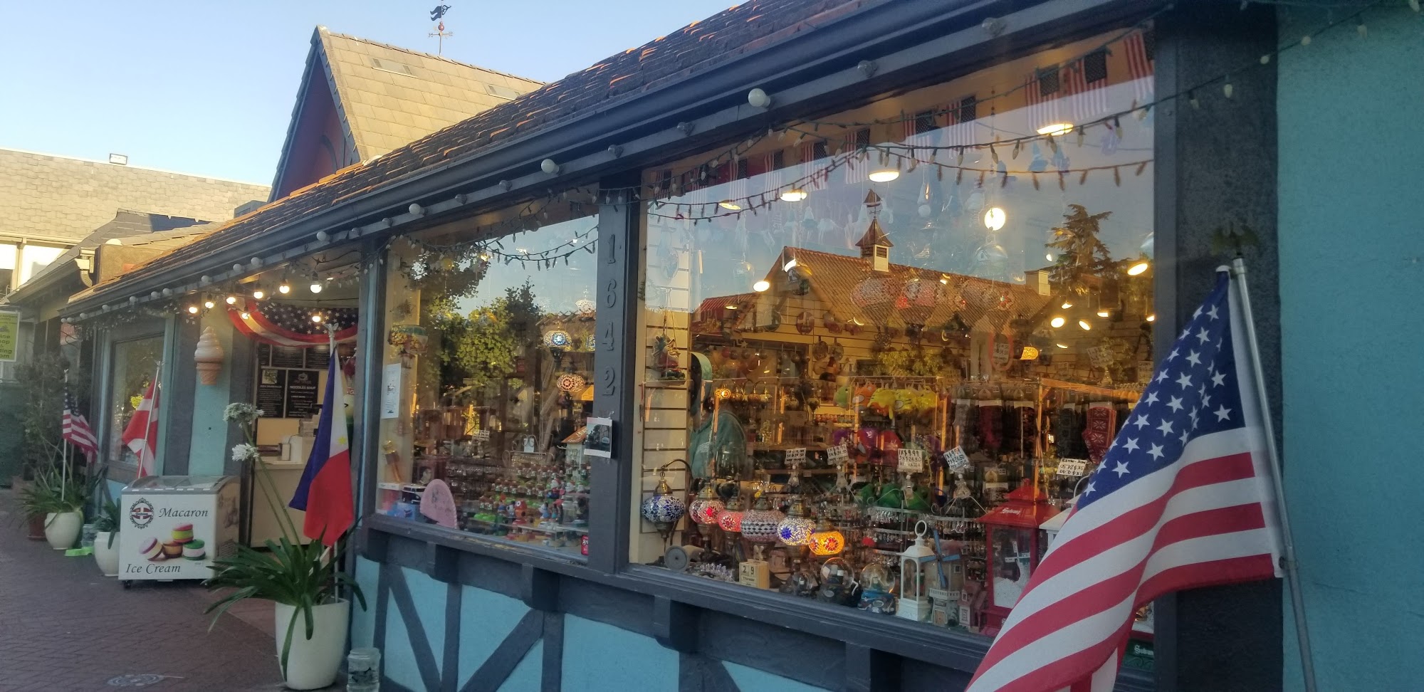 Esko's Solvang Bazaar