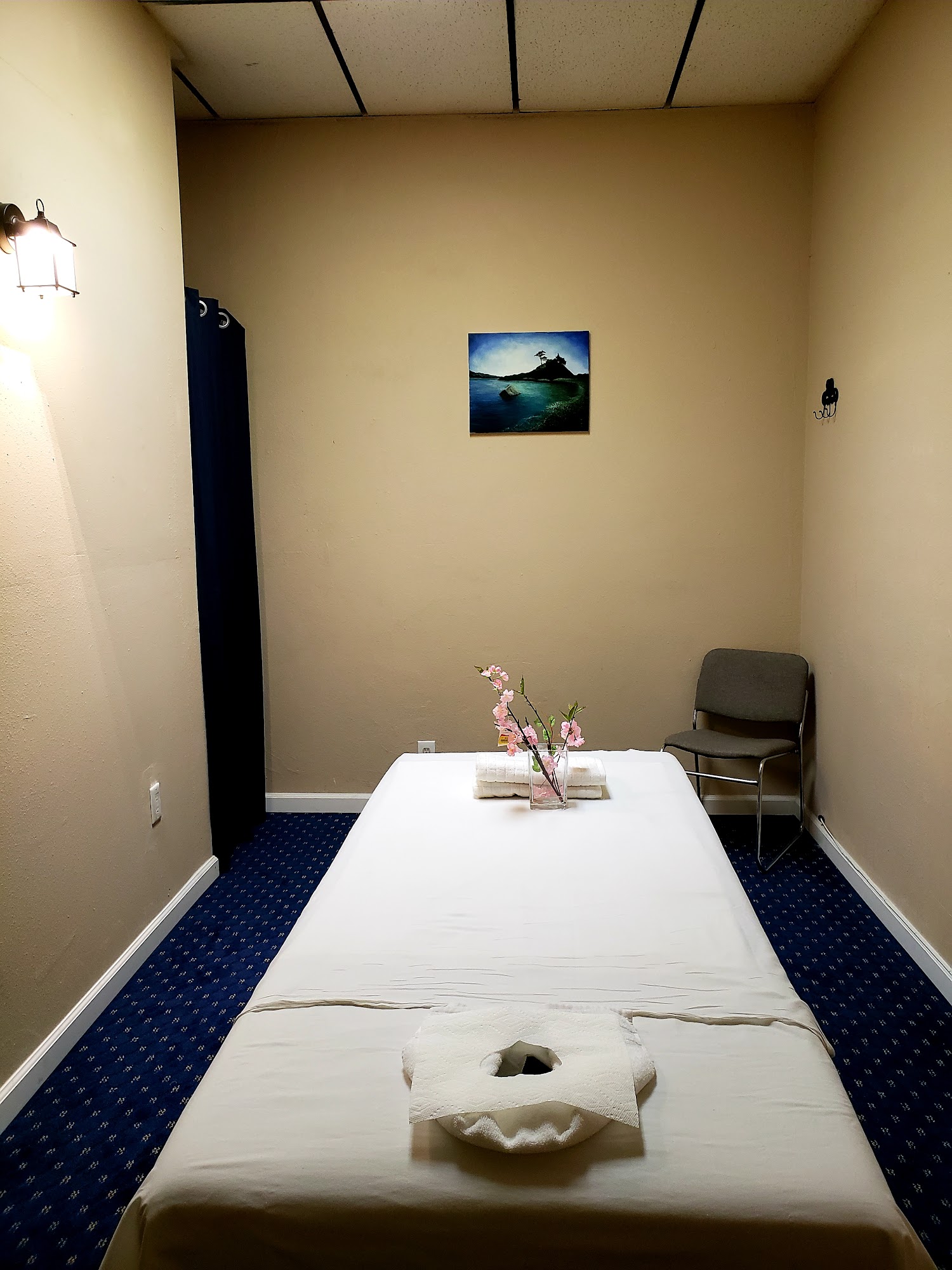 Unforgettable male therapeutic massage, professional CMT