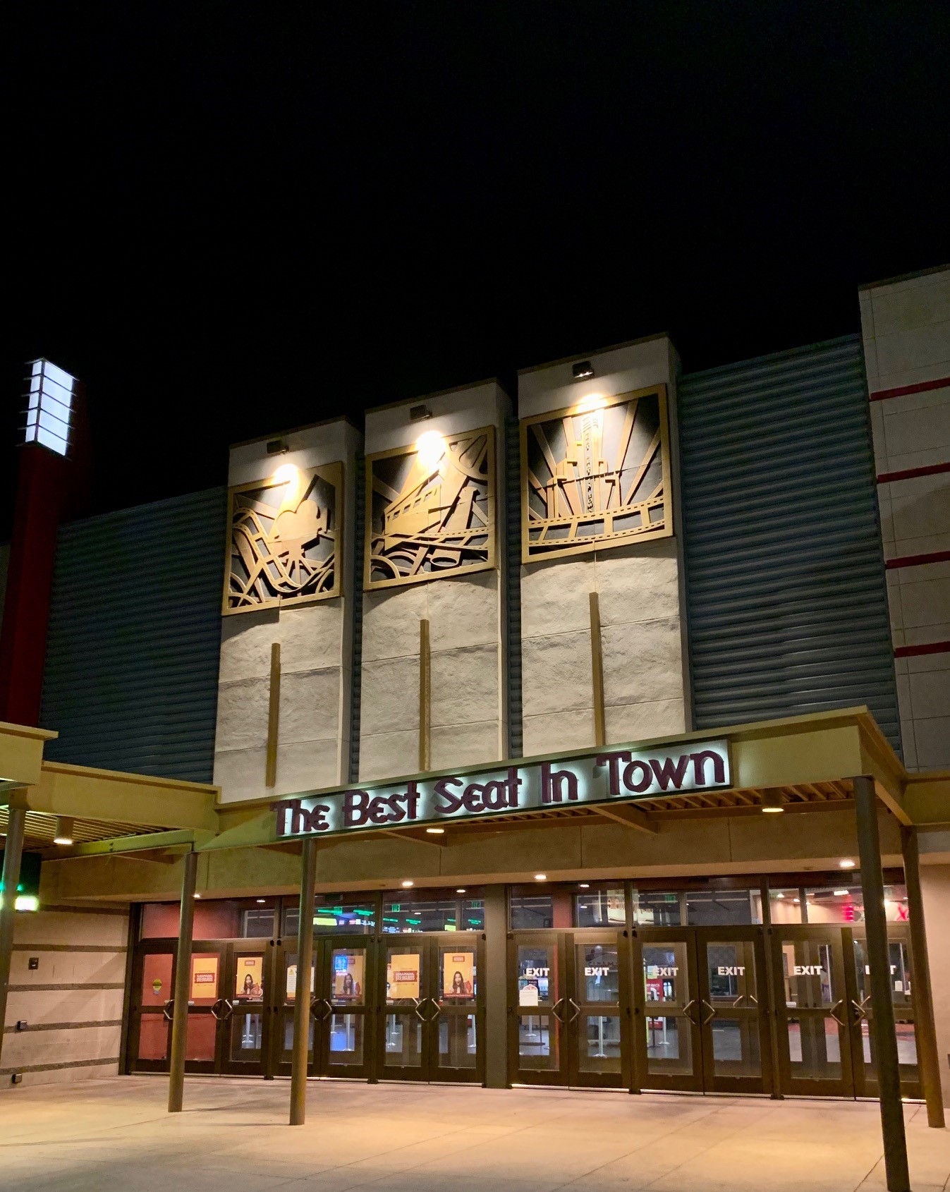 Cinemark Victorville 16 and XD