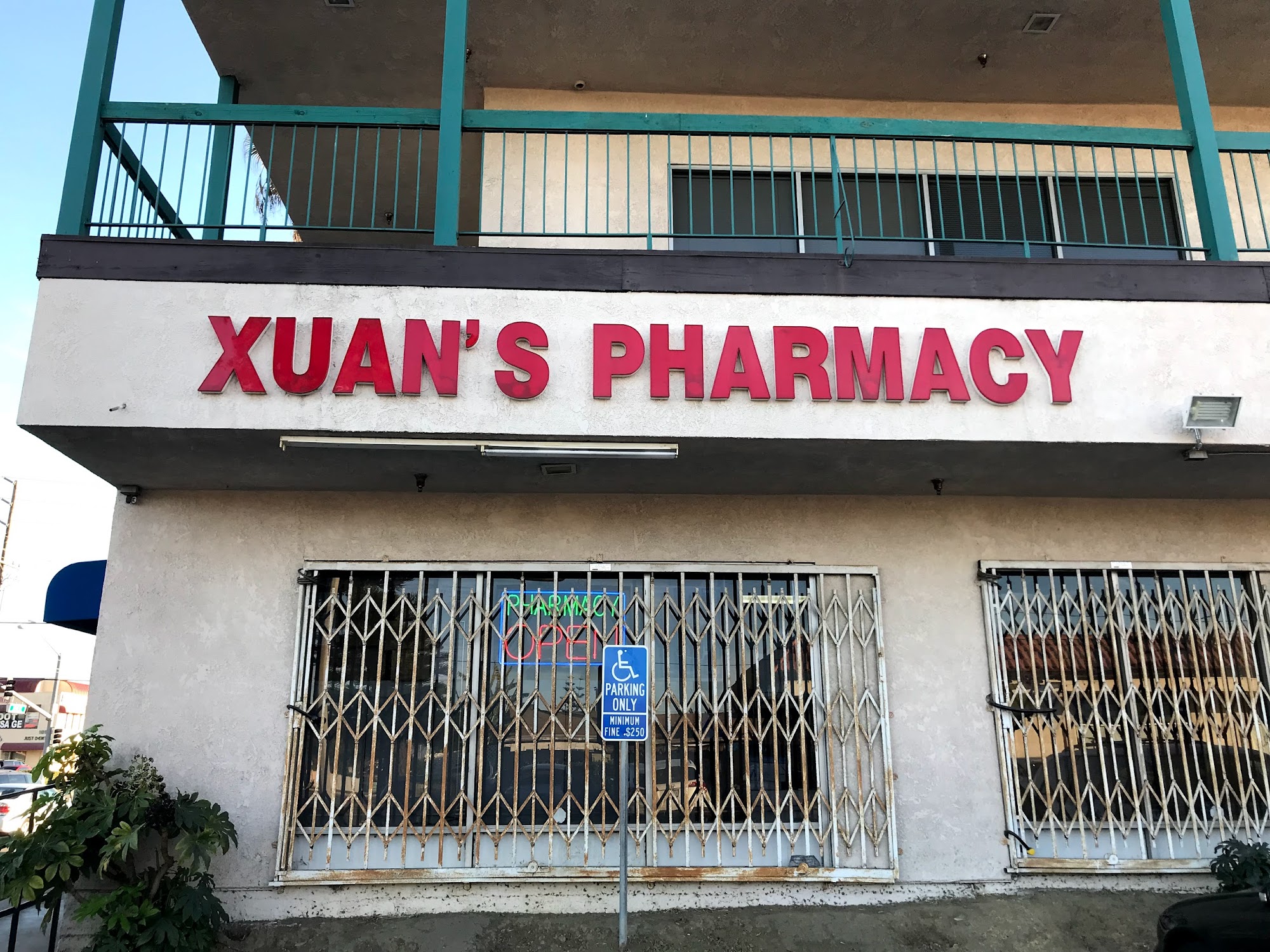 Xuan's Pharmacy