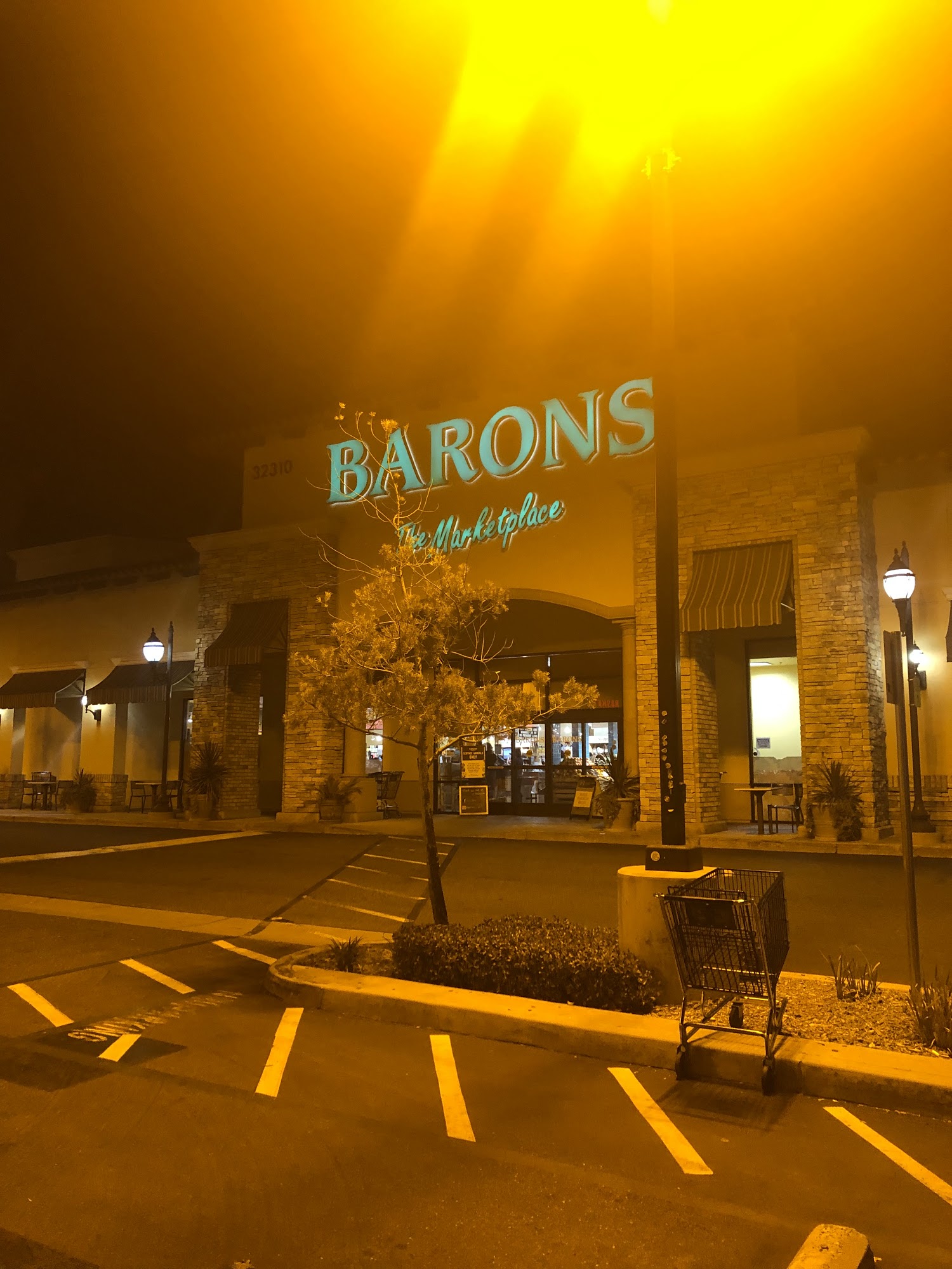 Barons Market Wildomar