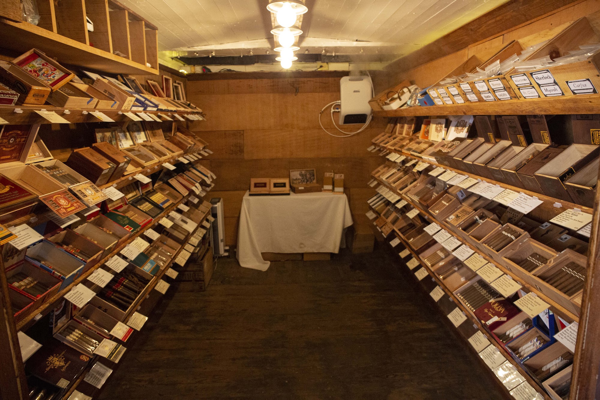 Oak Glen Tobacconist